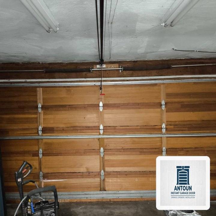 Antoun Instant Garage Door Dispatch in Mansfield (Kennedale Area): Heavy-Duty EPDM Perimeter & Bottom Seal Weatherproofing - Mansfield, TX